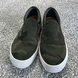 Steve Madden slip on shoes